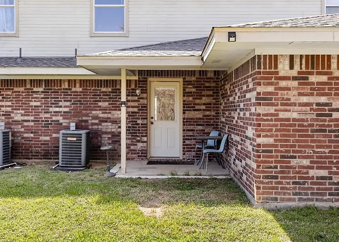 Stylish And Cozy Townhouse Killeen