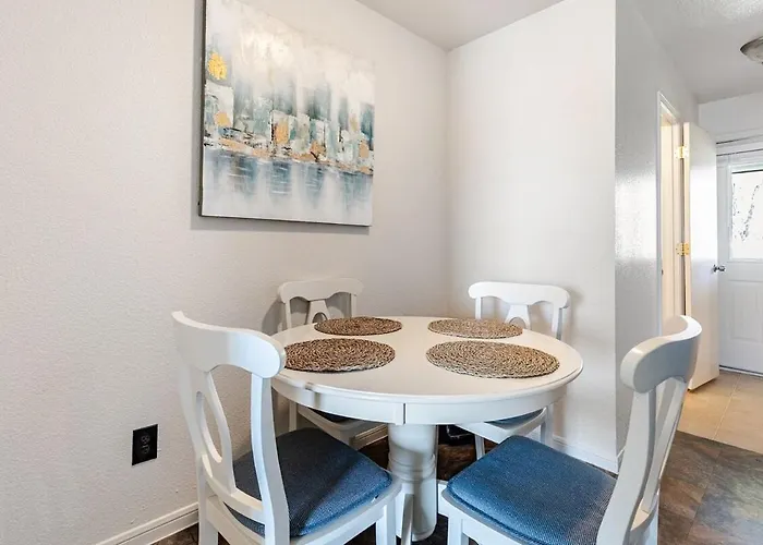Stylish And Cozy Townhouse * Killeen